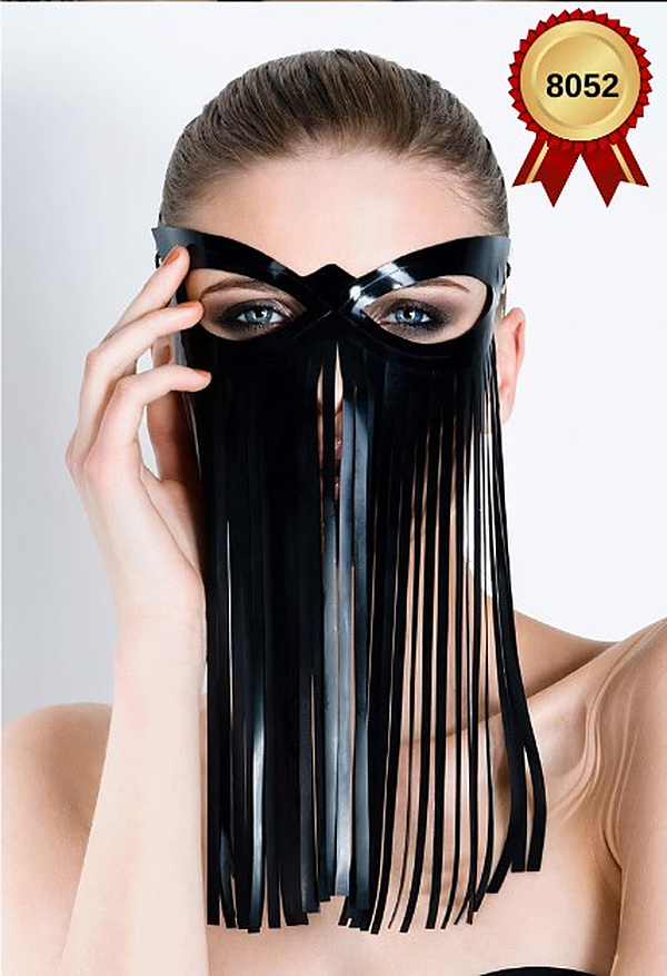 Püsküllü Peçeli Maske - Siyah