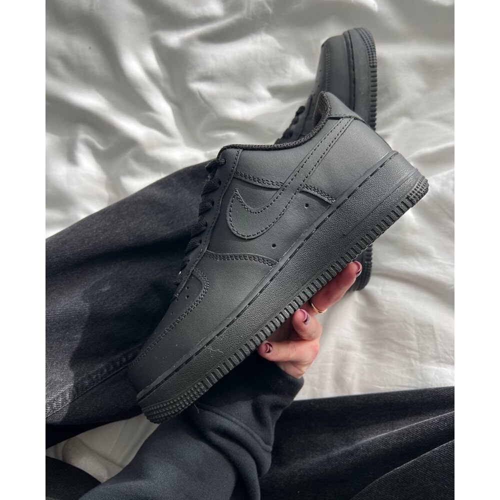 Nike Airforce 1 All Black görsel 4