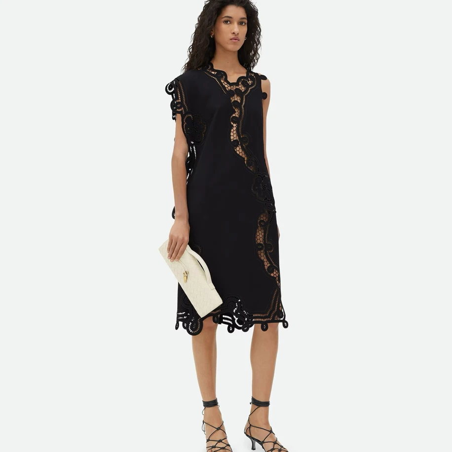 Bottega Veneta Andiamo Clutch Cream görsel 2