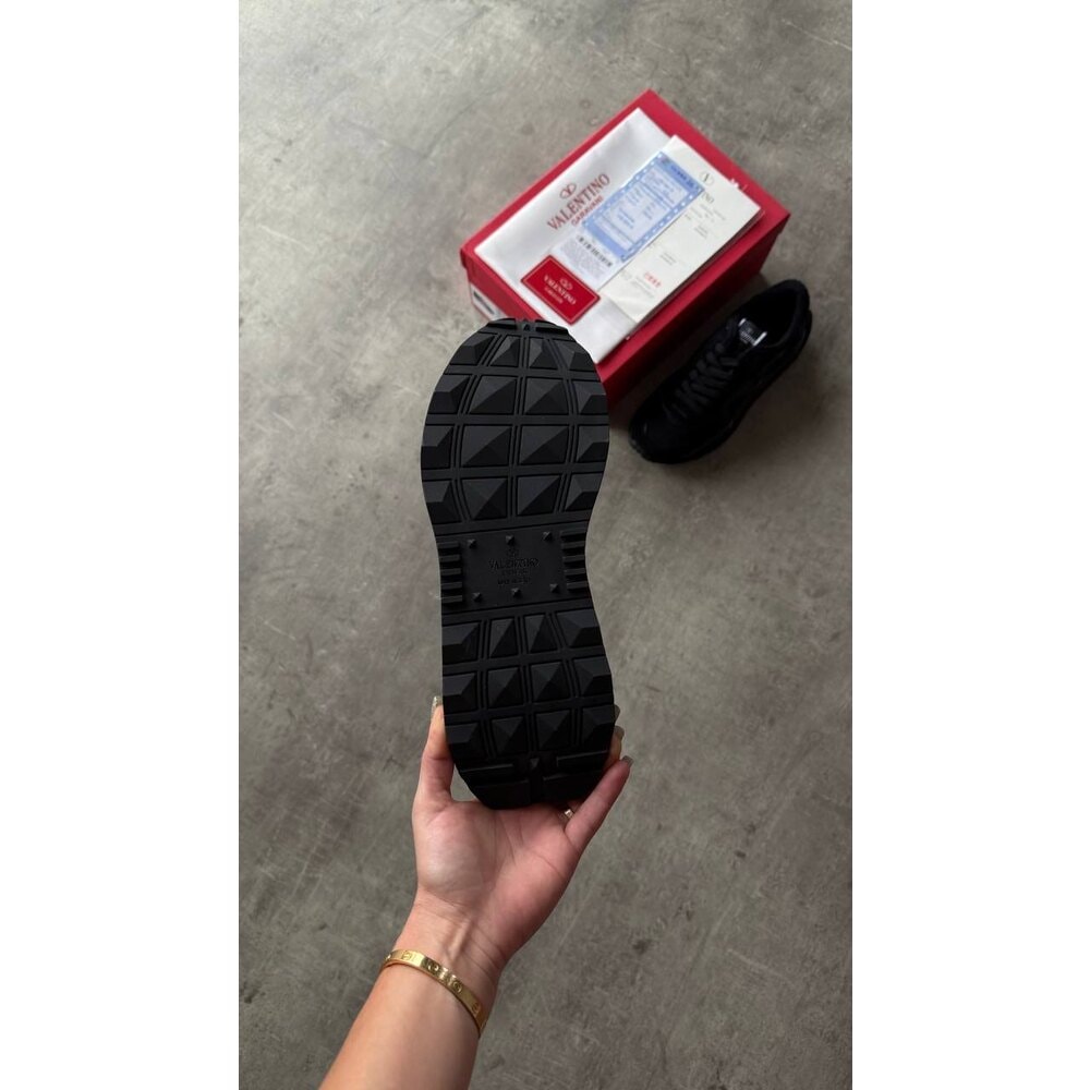 Valentino Black görsel 3