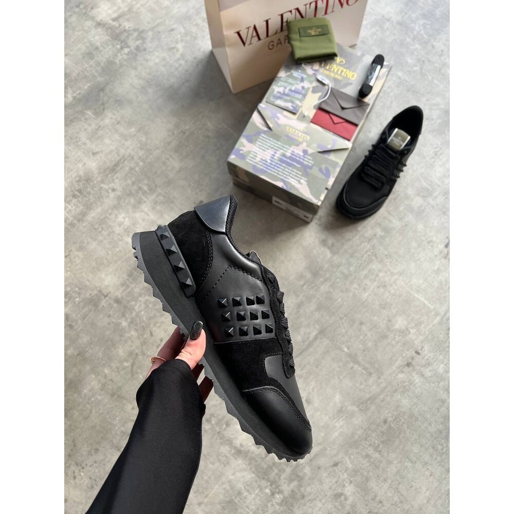 Valentino Black görsel 3