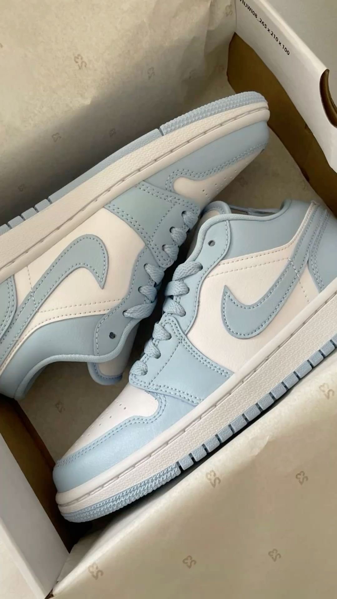 Nike Air Jordan low Baby Blue görsel 2