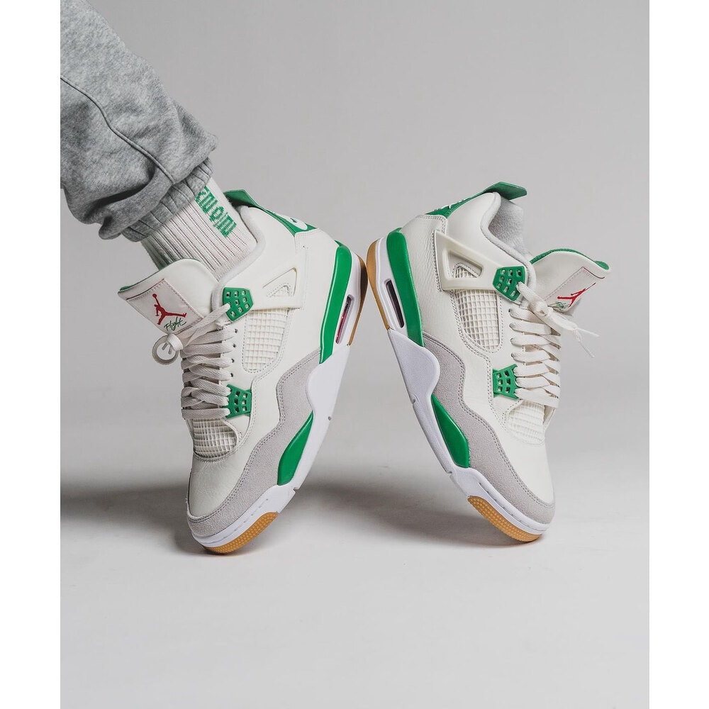 Air Jordan Retro 4 Pine Green görsel 2