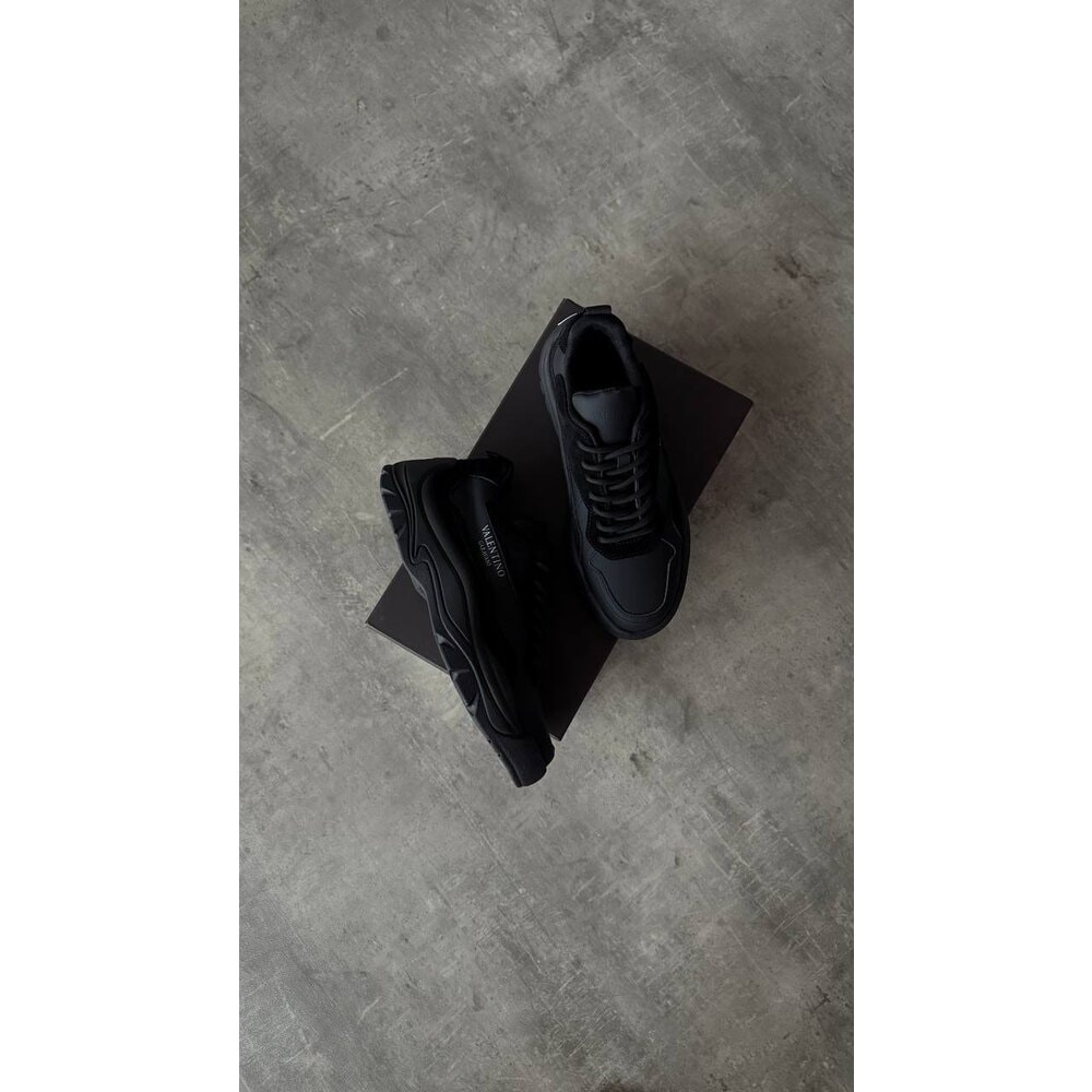 Valentino Black görsel 3