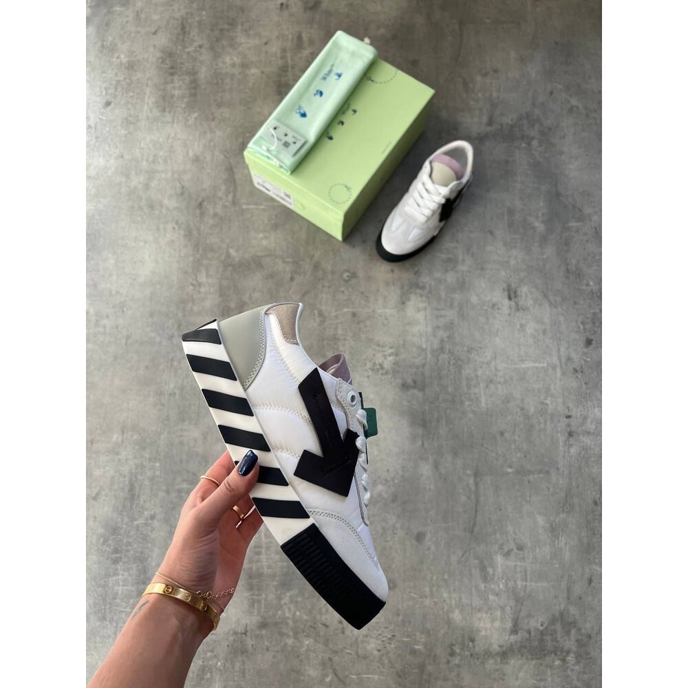 Off White X New Seseon görsel 4