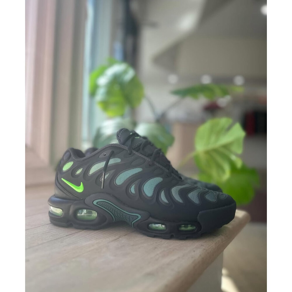 Nike Air Max TN plus Drift Black görsel 4
