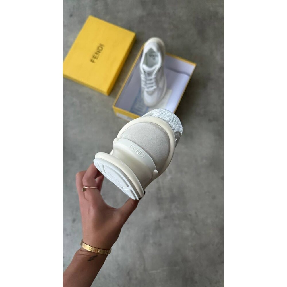 Fendi White görsel 5