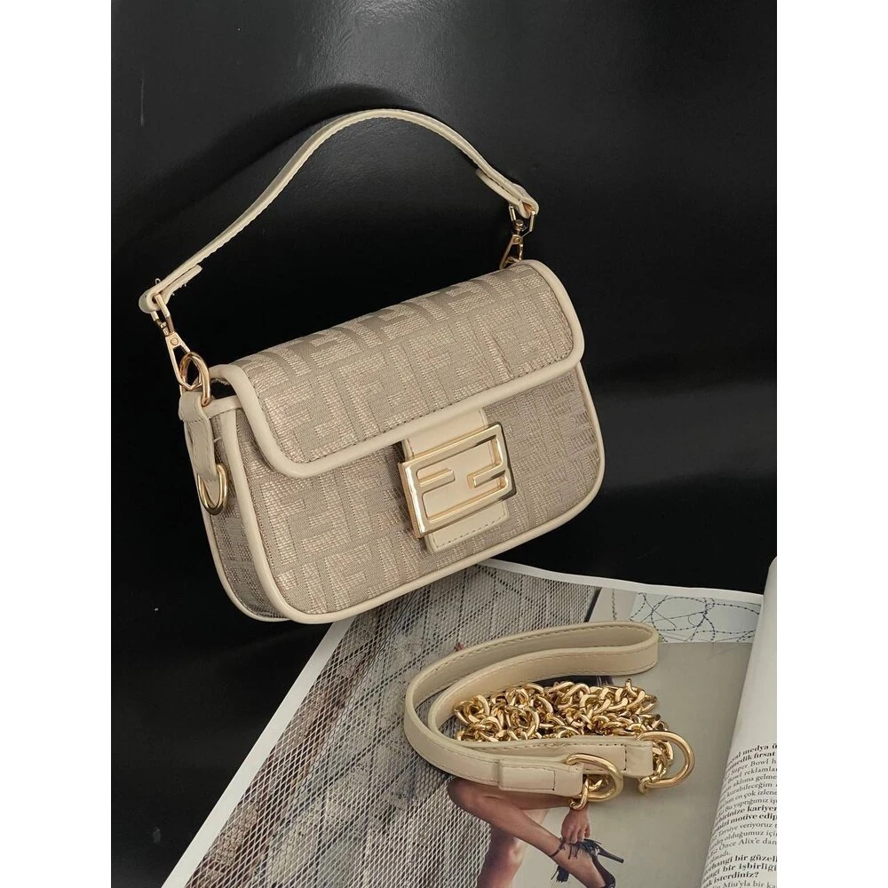 Fendi Baget Mini Bag Beige görsel 3