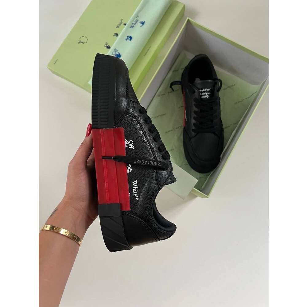 Off White X New Seseon görsel 3