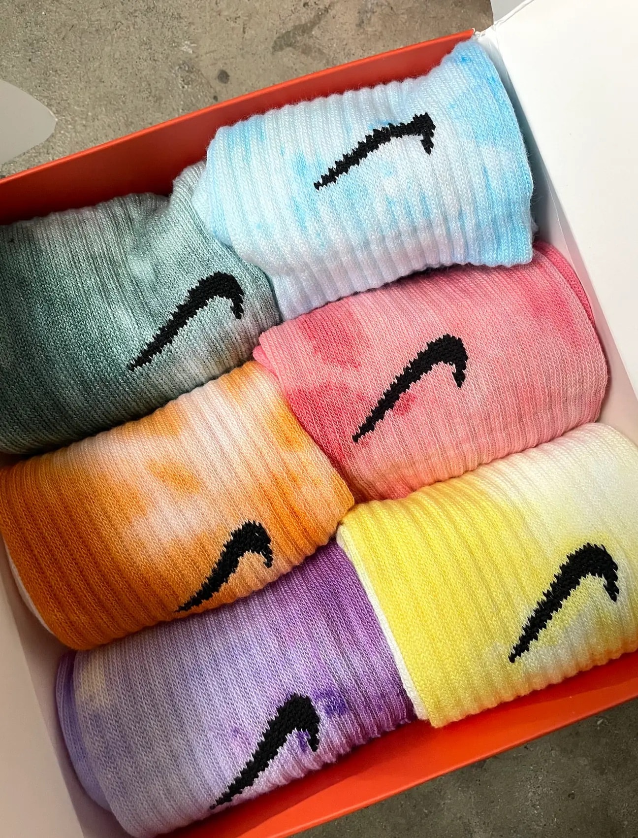 Nike 6'li Özel Kutusunda Desenli Karışık Renkli Unisex Çorap görsel 2