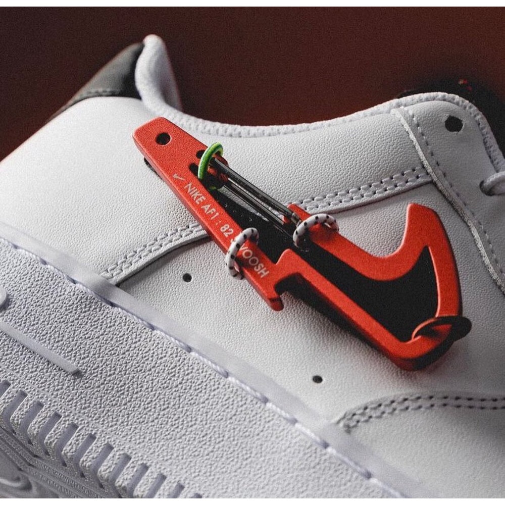 AIR FORCE 1 LOW CARABINER SWOOSH RED görsel 2