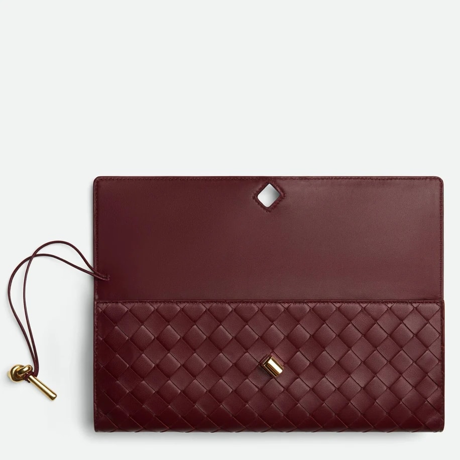 Bottega Veneta Andiamo Clutch Bordeaux görsel 3
