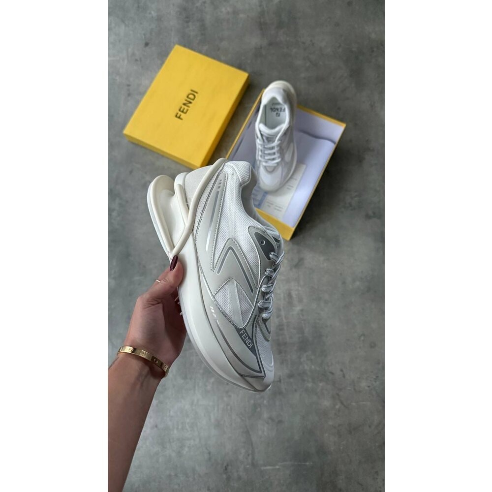 Fendi White görsel 3