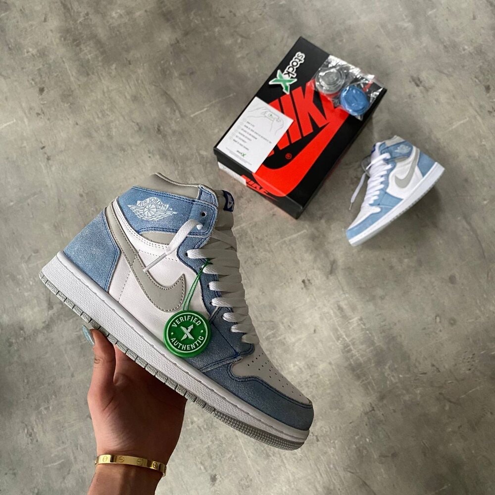 Nike Air Jordan 1 Retro High OG Hyper Royal görsel 2