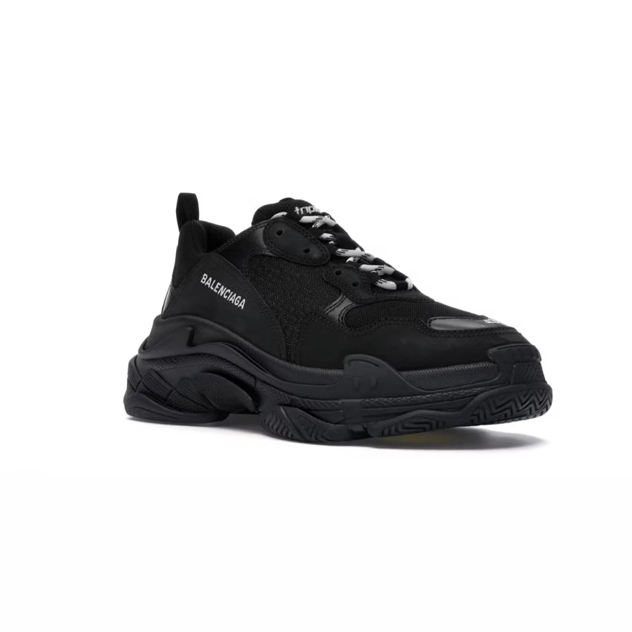 Balenciaga Triple S Black görsel 2
