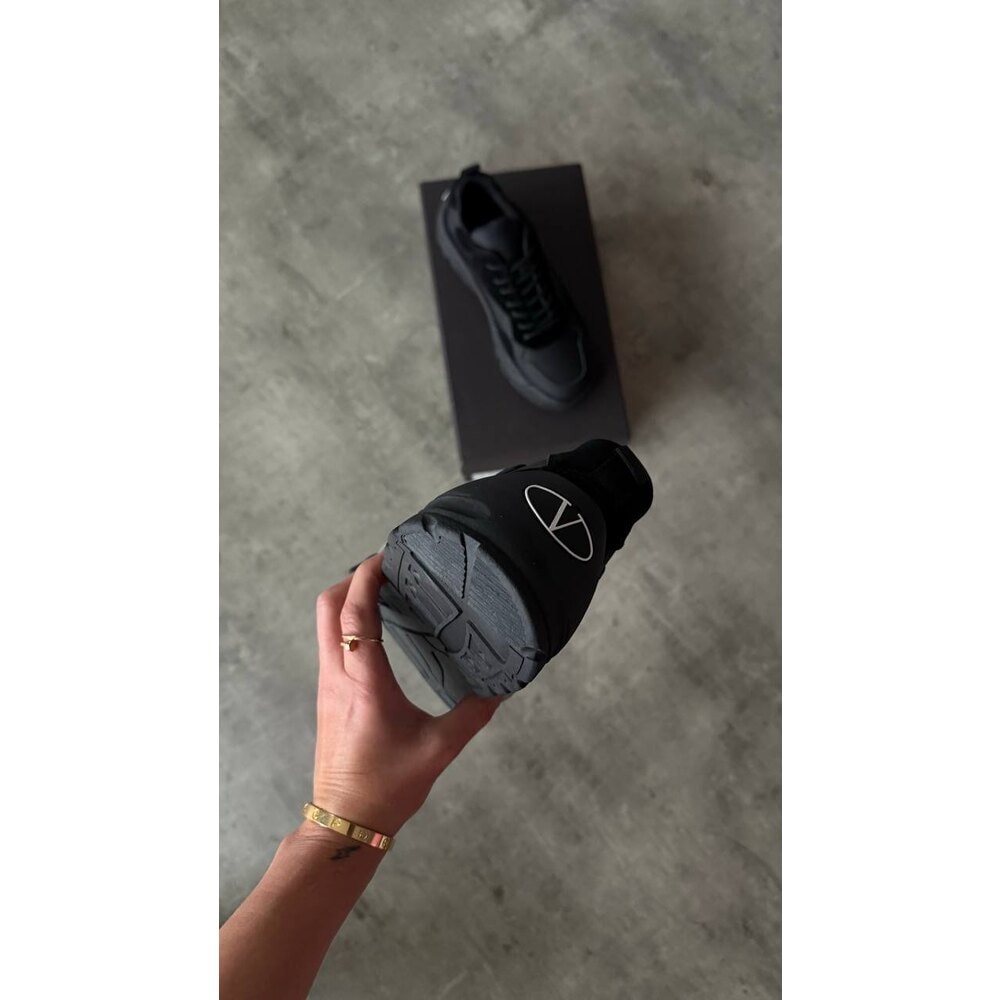 Valentino Black görsel 4
