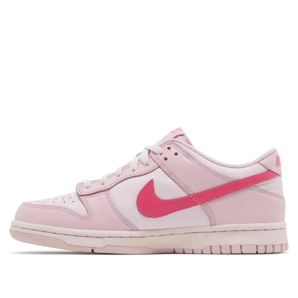 Nike Dunk Low Triple Pink görsel 3