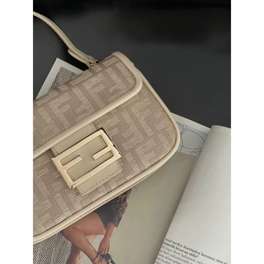 Fendi Baget Mini Bag Beige görsel 2