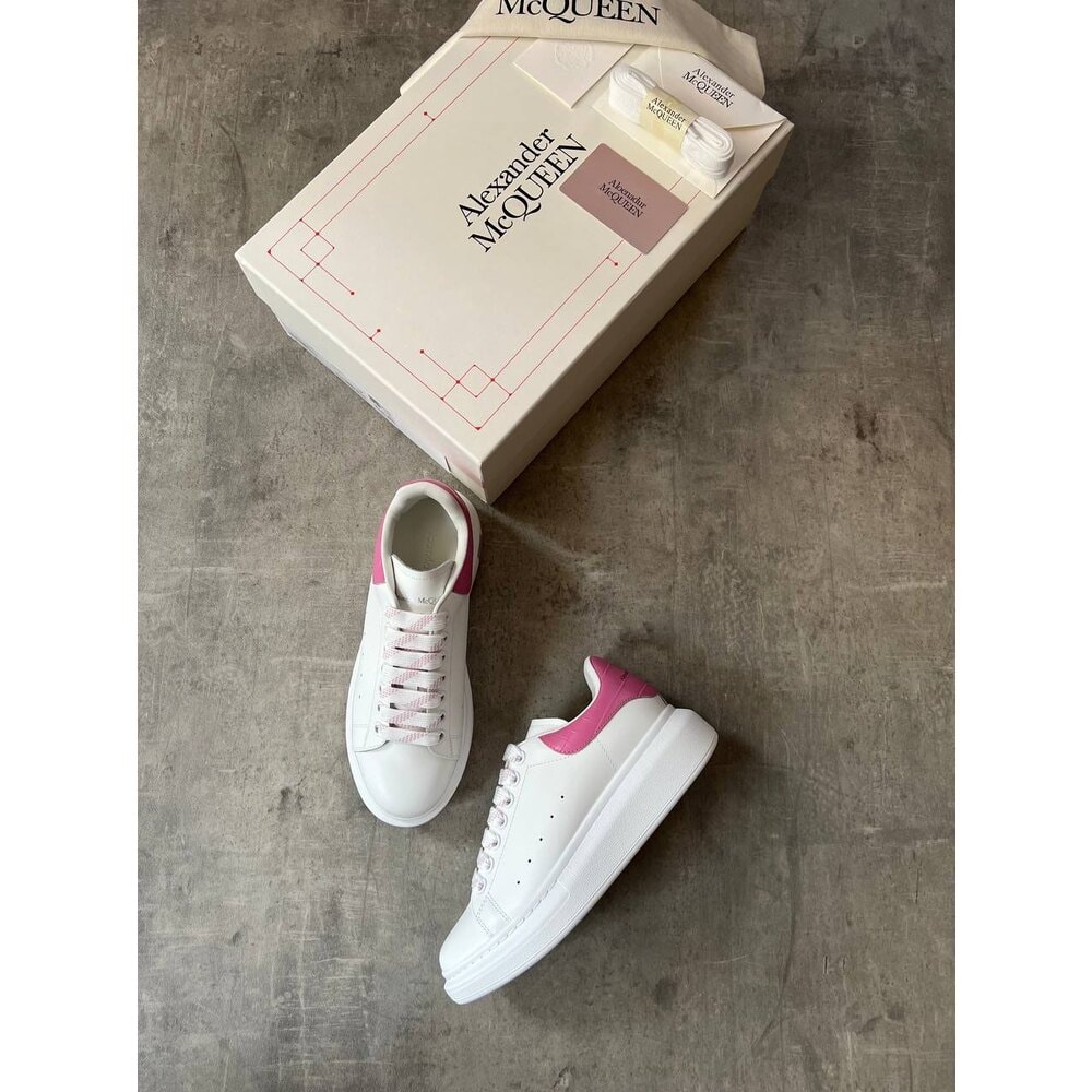 Alexander McQueen Pink görsel 3
