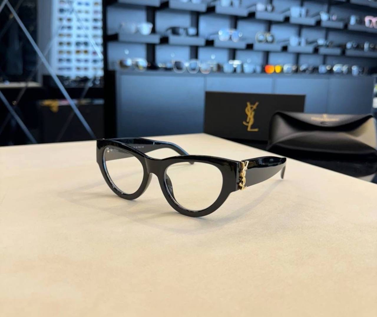 Ysl Güneş Gözlüğü görsel 2