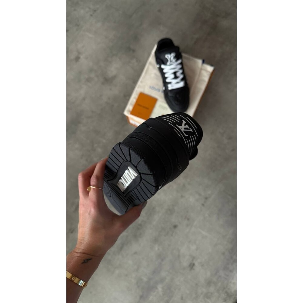 Louis Vuitton Tranier görsel 3