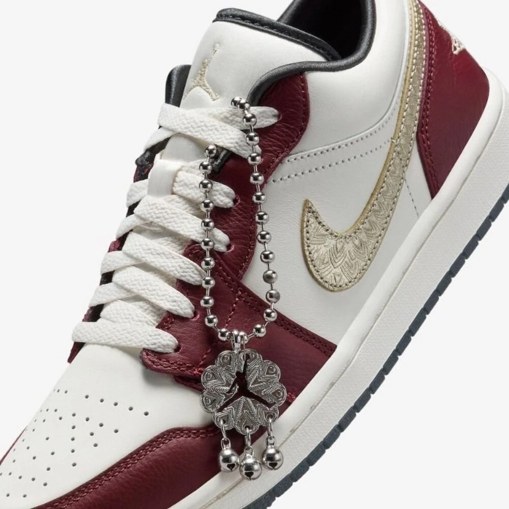 Jordan 1 Low Year of the Dragon (2024) görsel 3