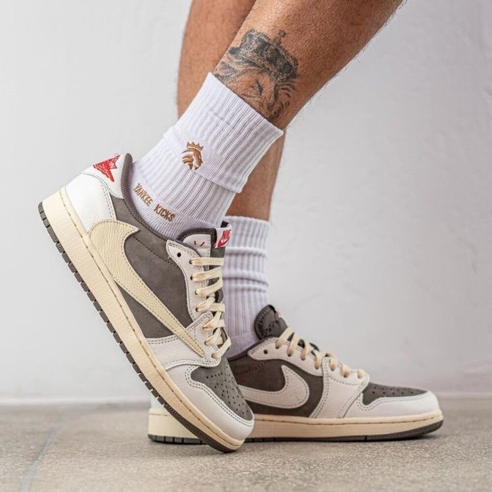 Nike Air Jordan x Travis Scott Reverse Mocha görsel 2